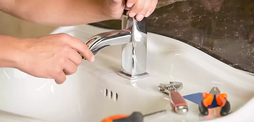 Bathtub Faucet Replacement in Eureka
